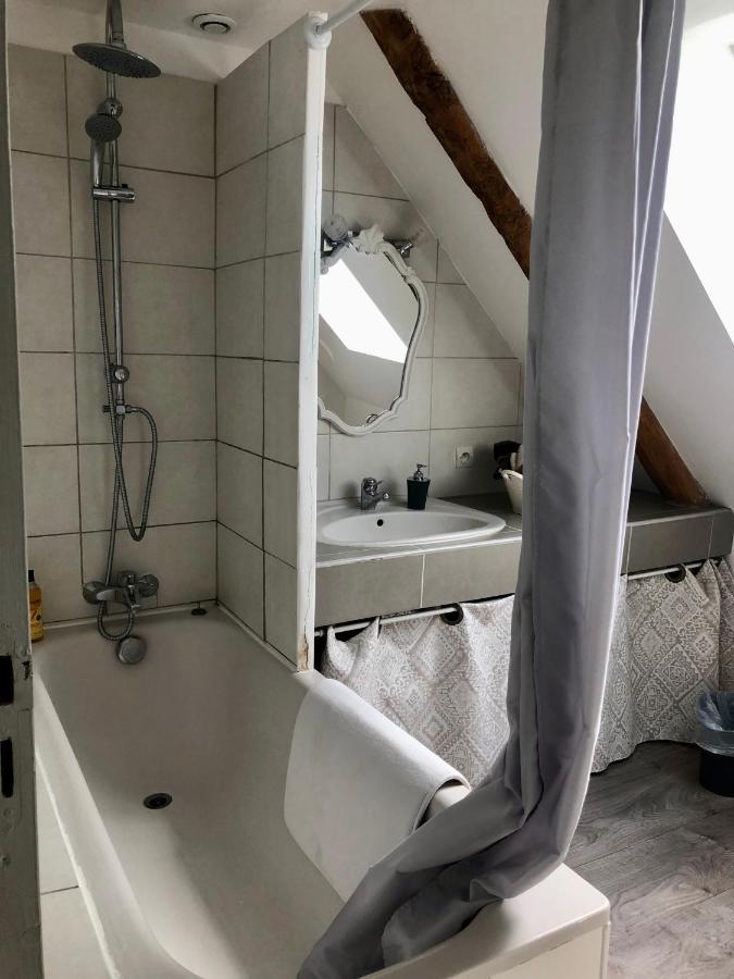Chambre Double Avec Sdb Privee Au Milieu Des Champs Daire Teloché Dış mekan fotoğraf